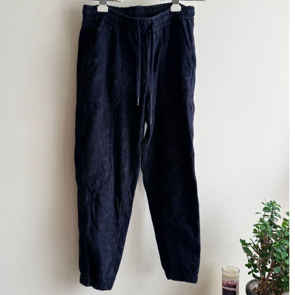 Athleta Farralon printer joggers - Blue & Black - 6P